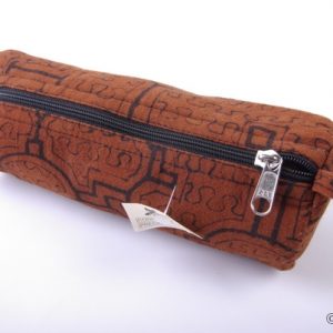 Pen folder with Shipibo pattern.